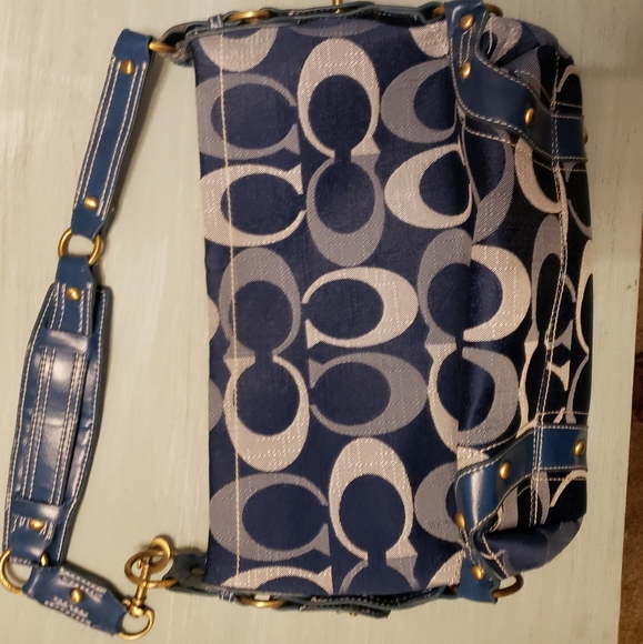 Coach handbag - Picture 1 of 3